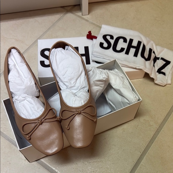 SCHUTZ Shoes - Schutz Women's Tan Ballet Flats